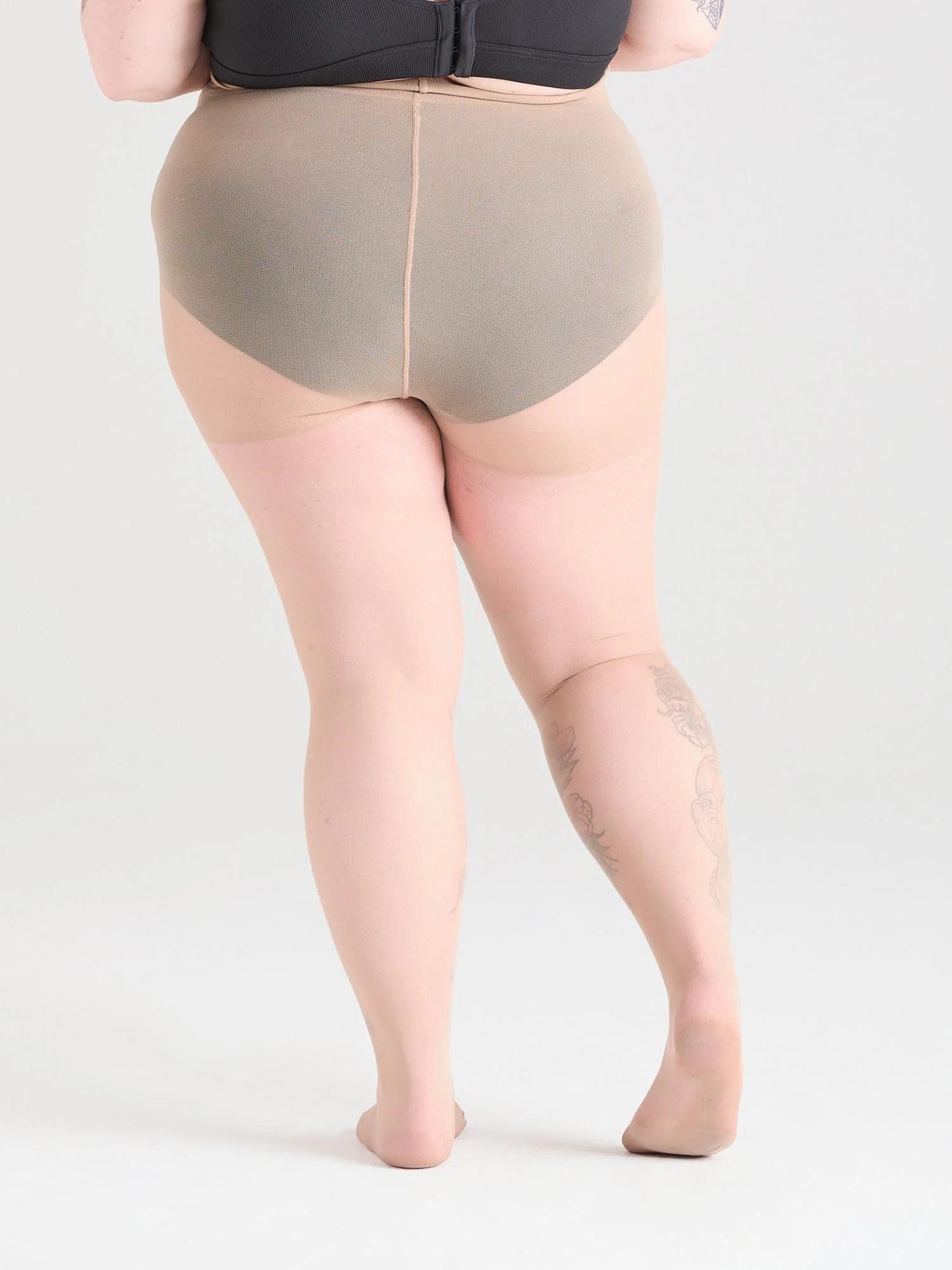 Sheer 30 Denier Halo Pantyhose - Builders Tea - Image 10