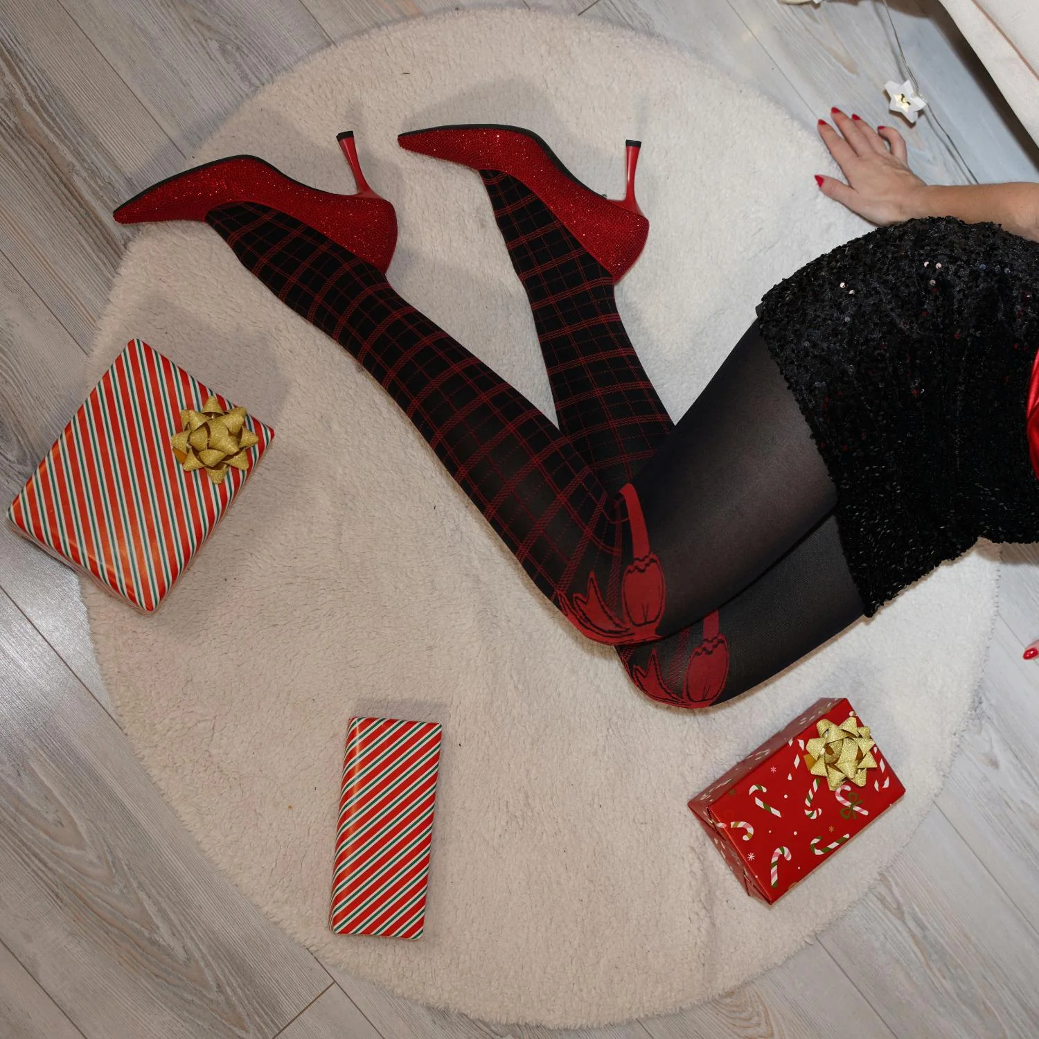 80 Denier Opaque Tights - Gift Wrapped - Image 14