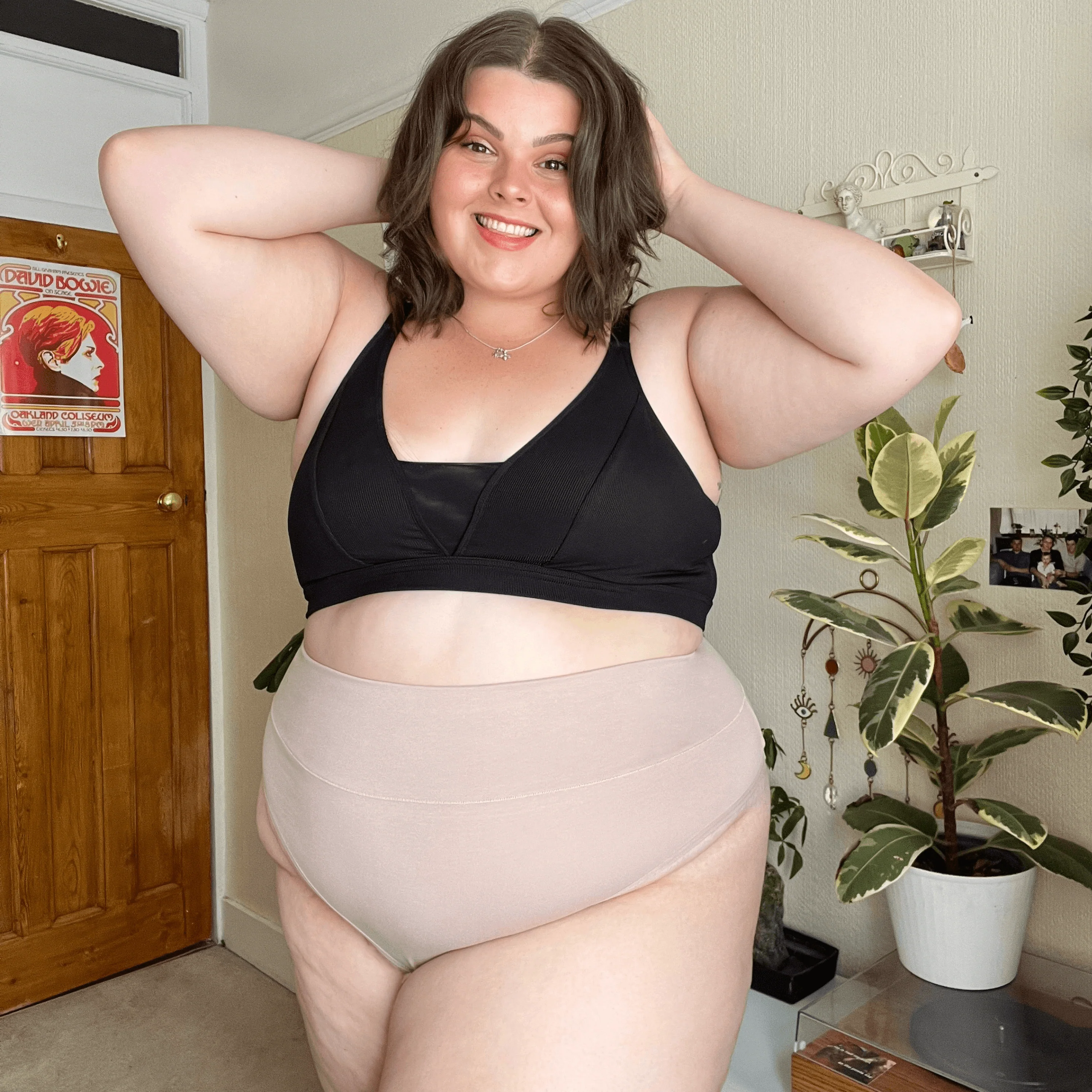 Organic Cotton Cheeky High Leg Knickers - Milk Bottle - Image 11