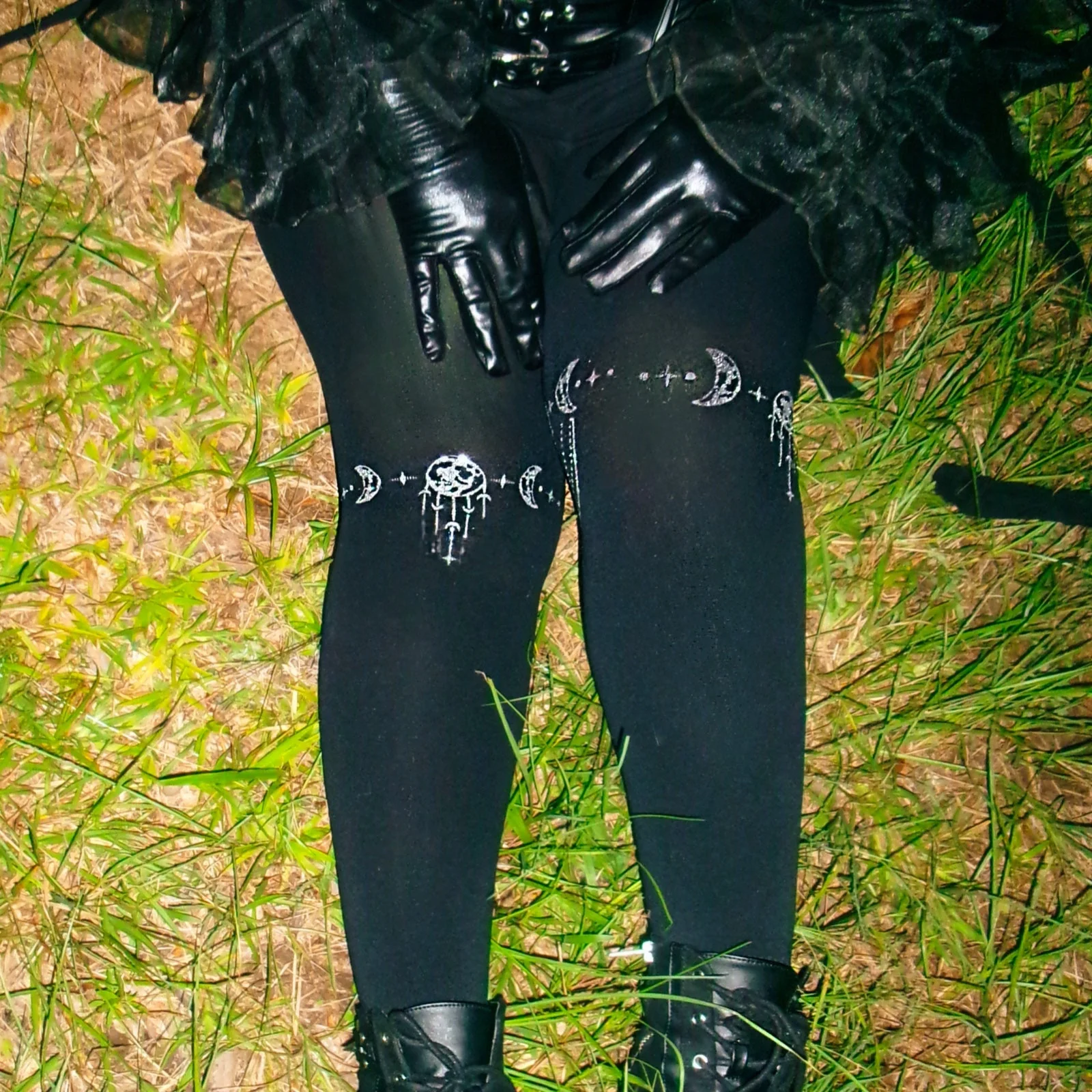 Coven - Image 9