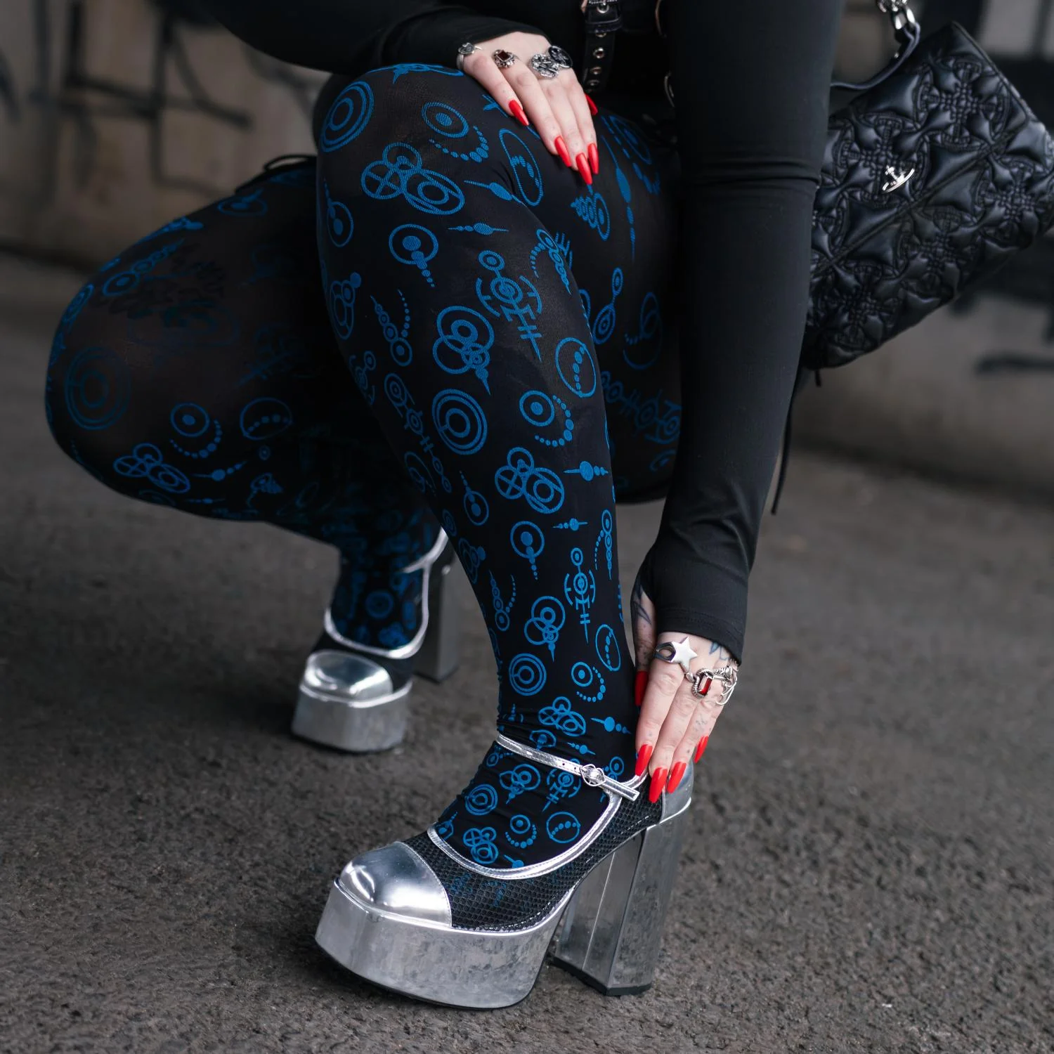 80 Denier Opaque Tights - Crop Circles - Image 2