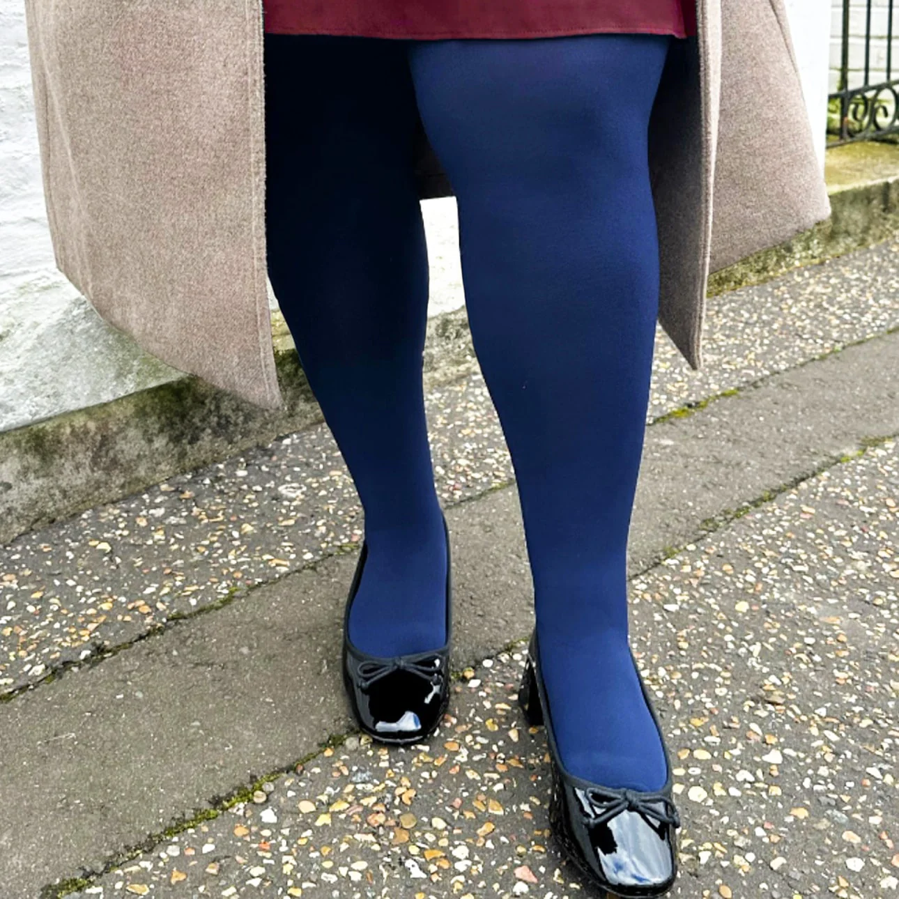 Huggy Light Compression Tights - Navy - Image 12