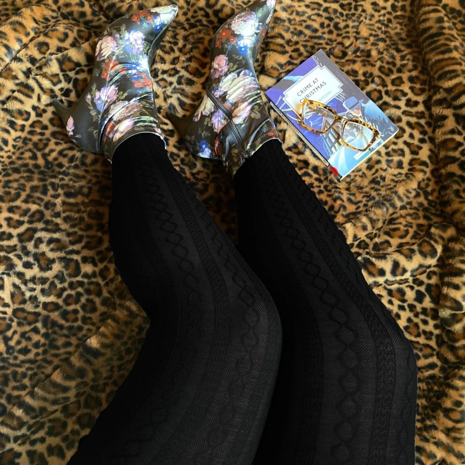 Grannies Cable Knit Wool Tights V2 - Black - Image 5