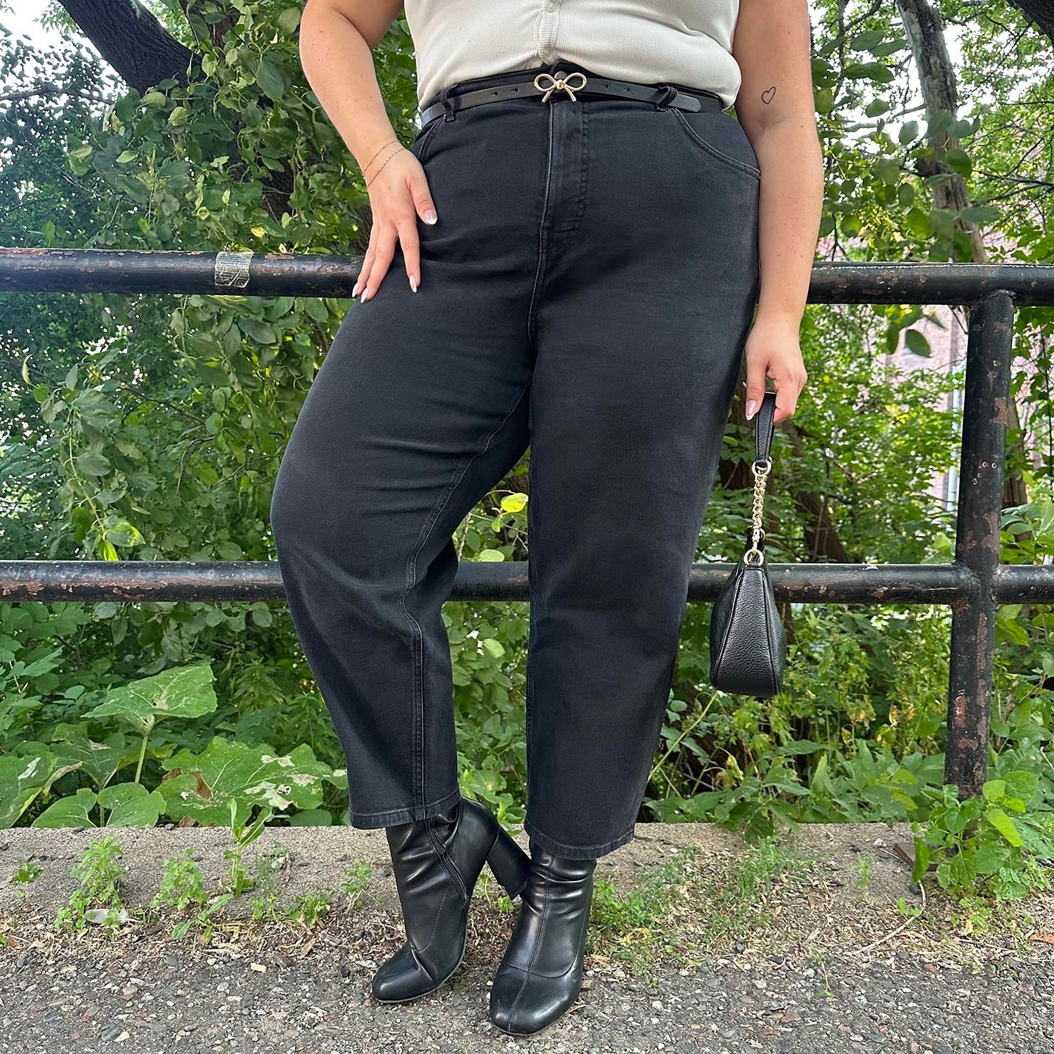 Organic Mom Jeans - Black Sea - Image 9