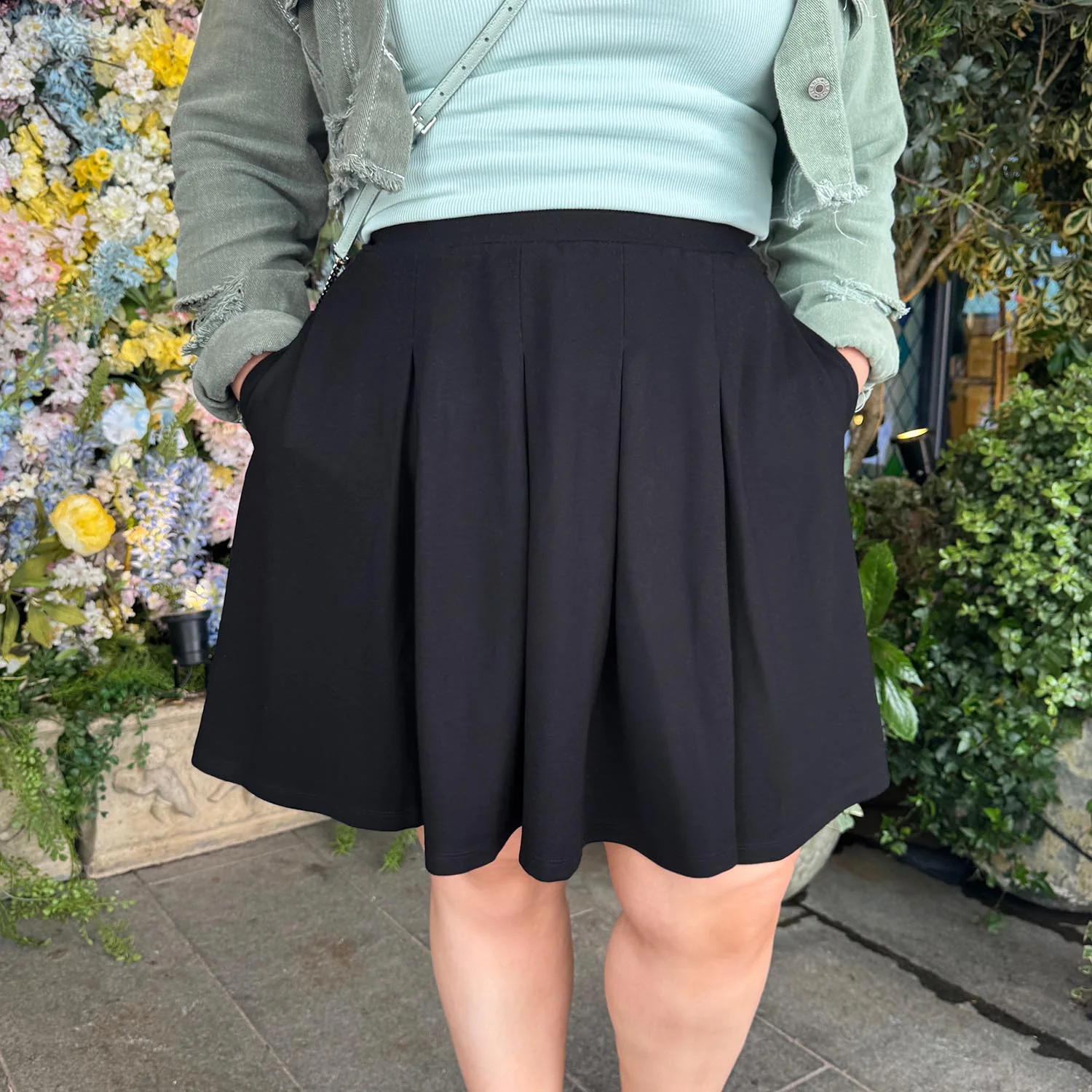 Petal Pleated Skirt - Black - Image 4