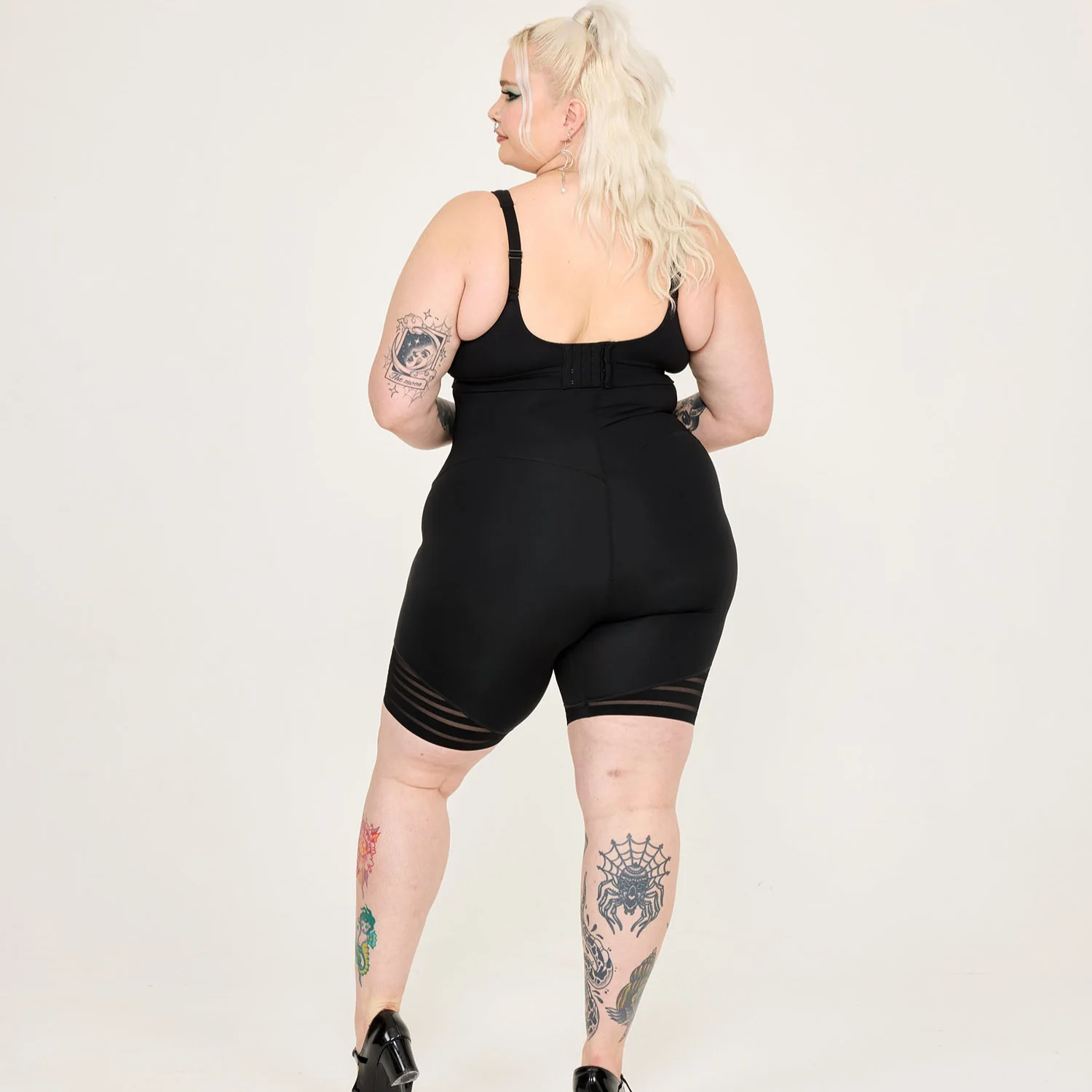 Smoothwear Super High Waist Shorts - Black - Image 12