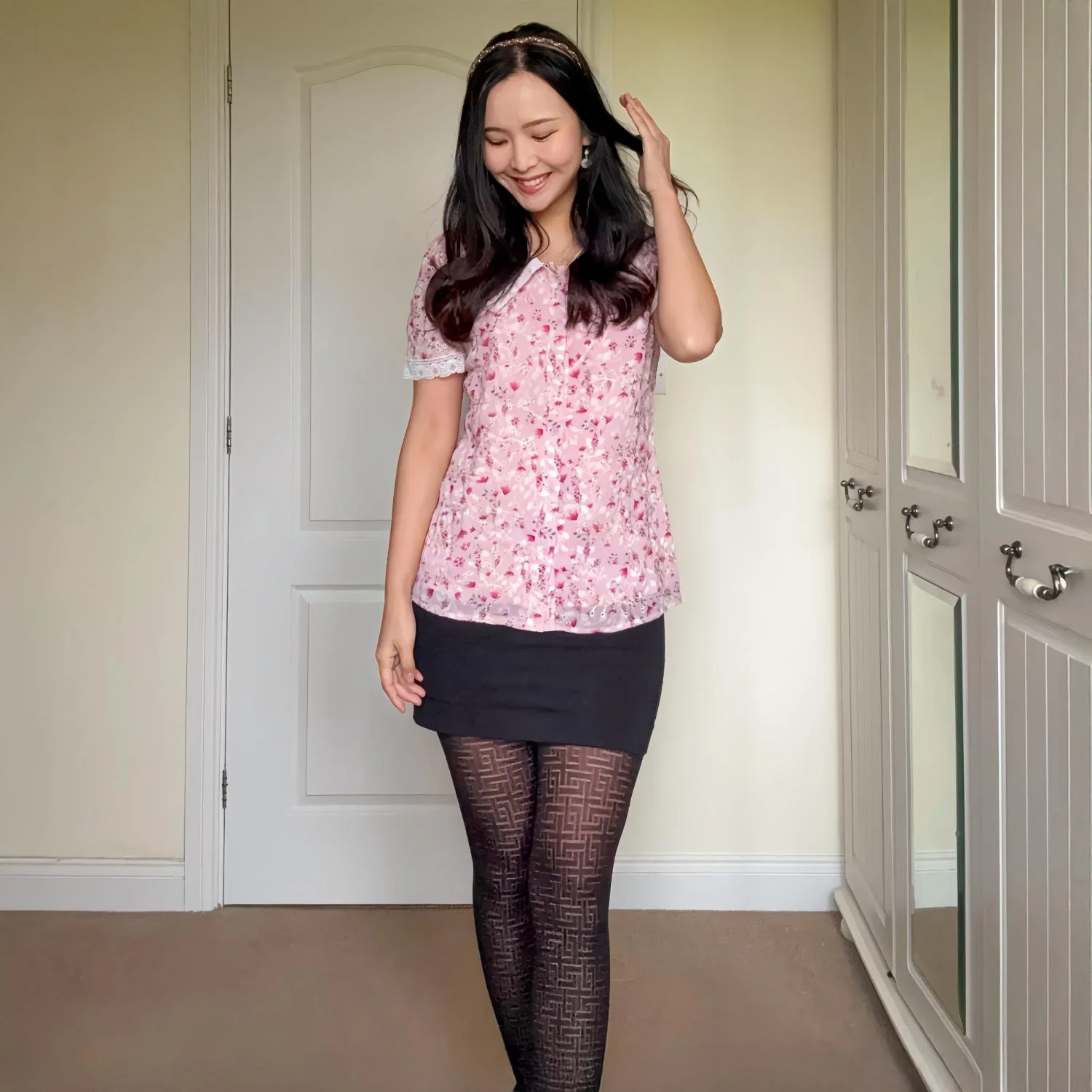 Fishnet Tights - Traditional in Black - Image 11