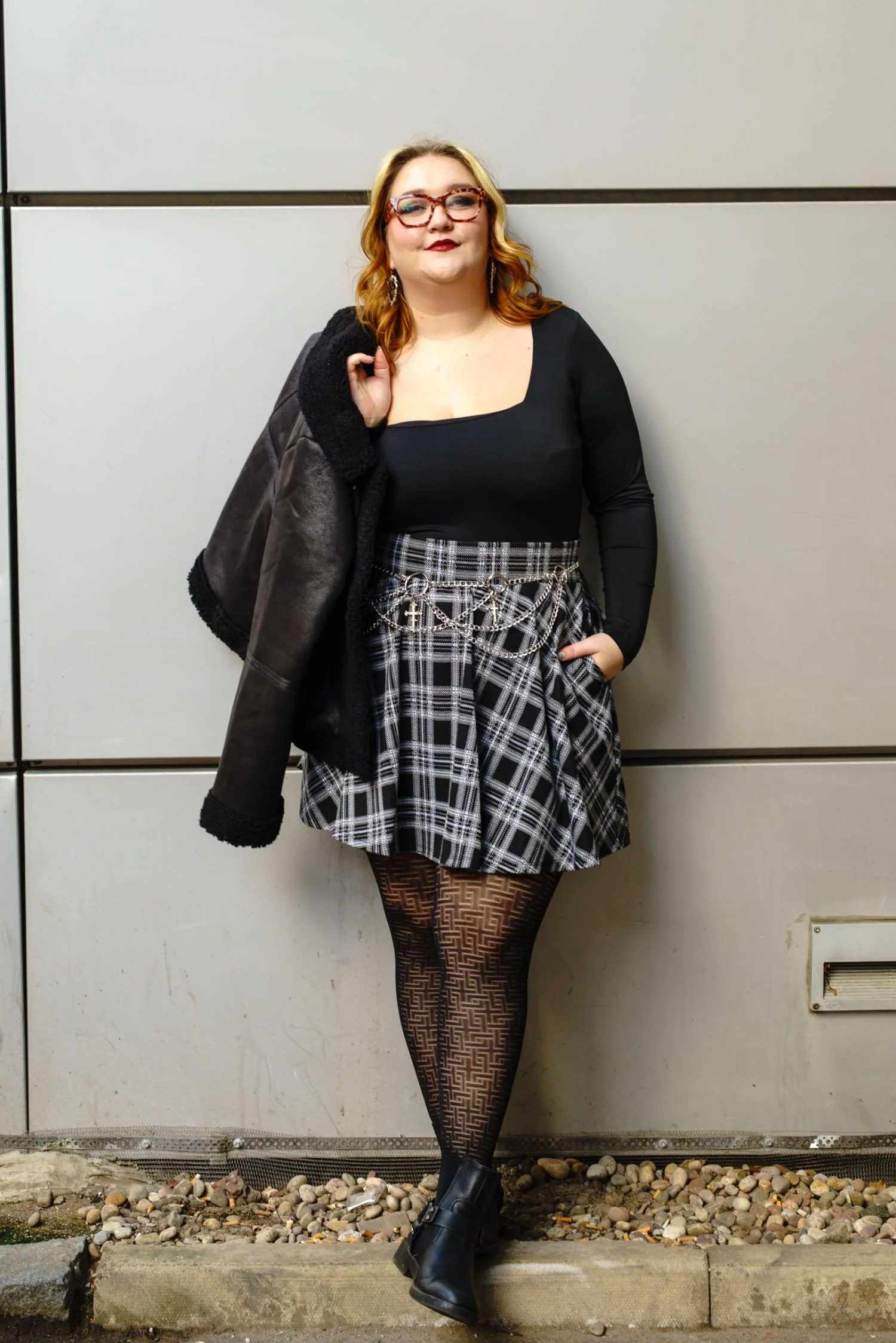Fishnet Tights - Traditional in Black - Image 3