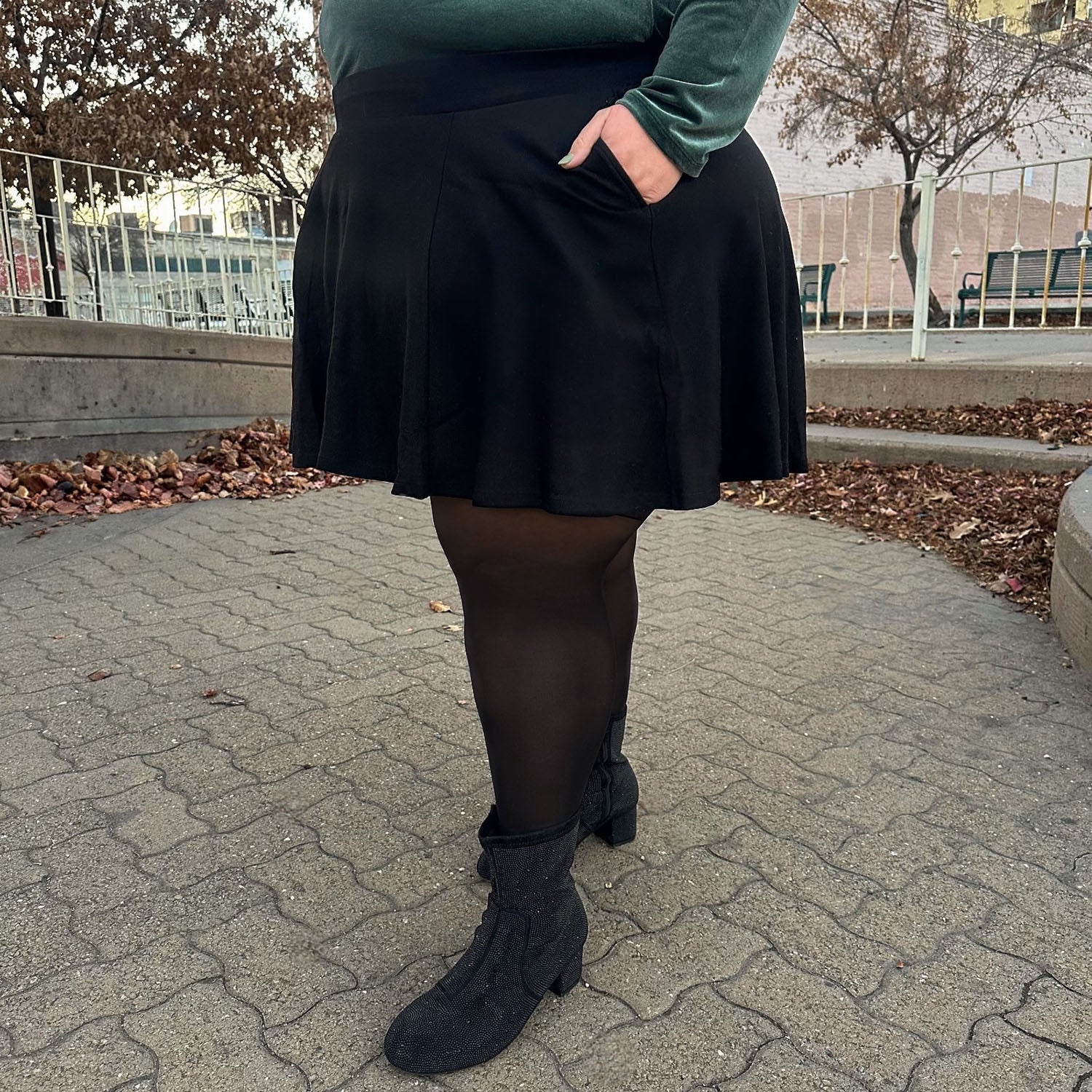 Mini-Flare Skirt - Black (V2) - Image 10