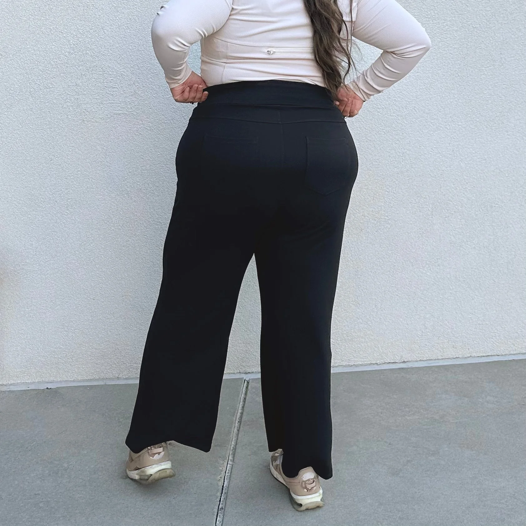 Squat-Proof Wide Leg Leggings - Black - Image 10