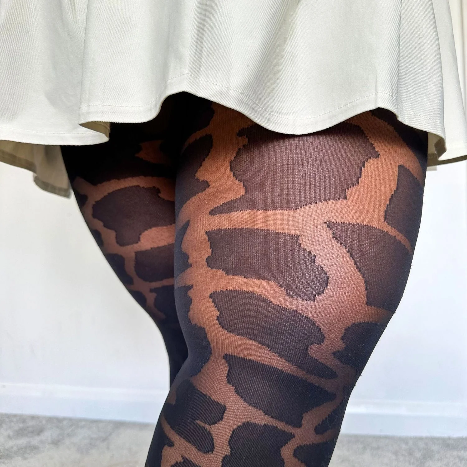 Your HighNess - Giraffe Print Tights - Image 11